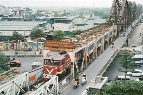  Understanding Vietnam's Infrastructure: A Symphony of Steel and Dreams